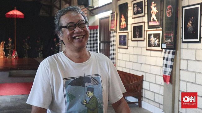 Aktor panggung Butet Kartaredjasa akan menjalani operasi di sebuah rumah sakit setelah sempat ambruk di tengah pertunjukan Kanjeng Sepuh di Taman Ismail Marzuki