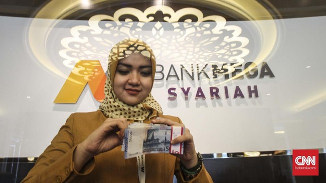 Bank Mega Syariah punya program Berkah Berlimpah Mega Syariah (BBM) untuk menggaet nasabah agar menggunakan produk dan layanan perbankan syariah.