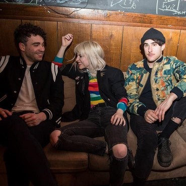 Hayley Williams Tanggapi Kabar Paramore Bubar Usai Rilis Album Solo