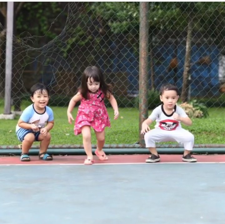 <p>Ayah Gading juga berharap anak-anak itu akan lebih sukses dari orang tuanya, dan mereka selalu menebar kebaikan ke banyak orang. (Foto: Instagram @gadiing)</p>