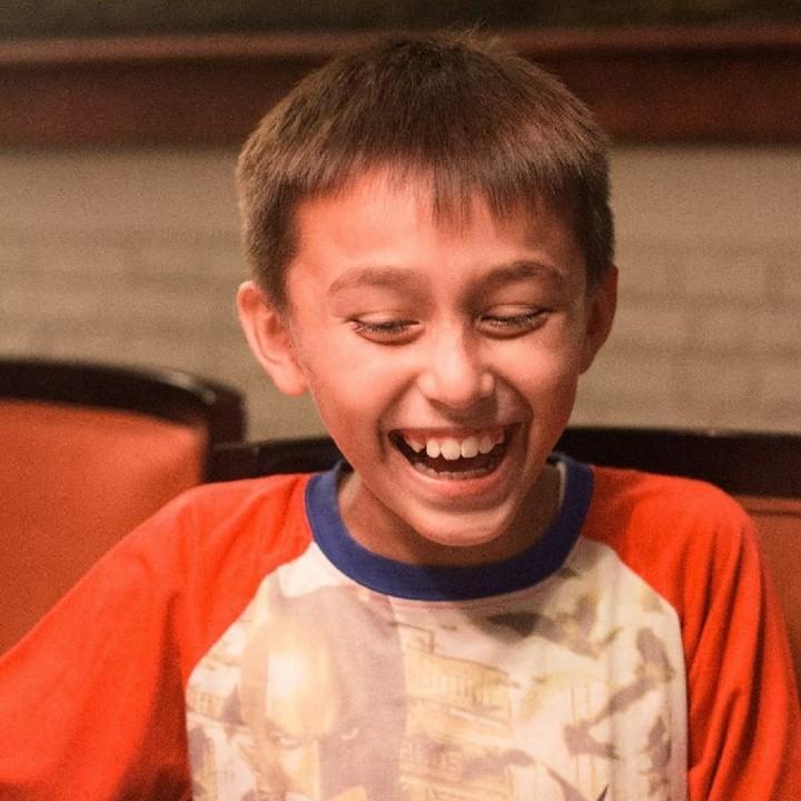 <p>Lionel happy banget, lagi ngetawain apa sih? (Foto: Instagram/liodiegosabrina)</p>