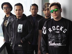 Band Five Minutes Pecat Richie dari Posisi Vokalis