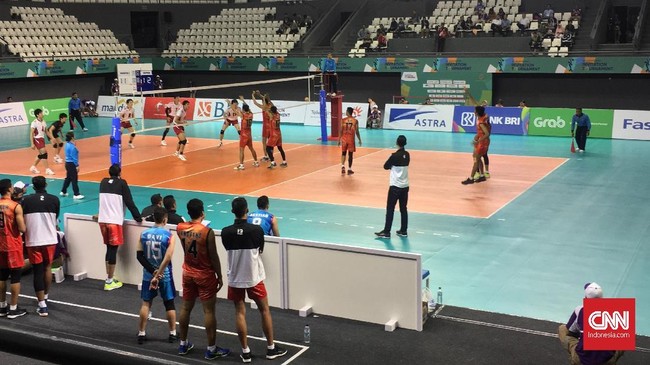 Asisten Pelatih Timnas Voli Indonesia Erwin Rusni menjelaskan masalah yang dialami Rivan Nurmulki dan kawan-kawan saat kalah dari Thailand.