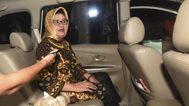 Imas yang diusung Golkar dan PKB sebagai calon Bupati Subang, diduga akan menggunakan sebagian uang suap izin pabrik untuk kepentingan kampanye Pilkada Subang.