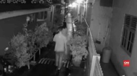 VIDEO: Terekam CCTV, Pelaku Pelecehan di Cipinang Tertangkap