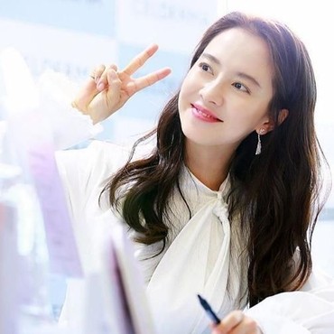 Kilas Balik Adegan Panas Song Ji Hyo Sebelum Sukses di Running Man