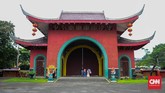 FOTO: Pesona Klenteng Sam Poo Kong Klenteng Sam Poo Kong yang berdiri tegak di kawasan Bukit Simongan menjadi saksi bisu penjelajahan Laksamana Cheng Ho di Indonesia.