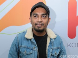 Glenn Fredly Dimakamkan di Tanah Kusir