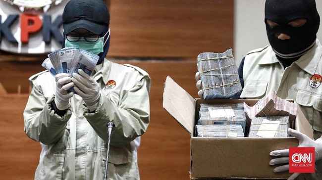Pusat Studi Hukum dan Kebijakan Indonesia meminta MoU antara Kemendagri, Polri, dan Kejagung tentang pengampunan terduga koruptor disesuaikan dengan UU Tipikor.