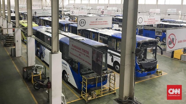 Gubernur DKI Jakarta menyebutkan setidaknya 200 unit bus Transjakarta disiapkan pihaknya untuk mendukung gelaran Asian Para Games, termasuk bus rendah.
