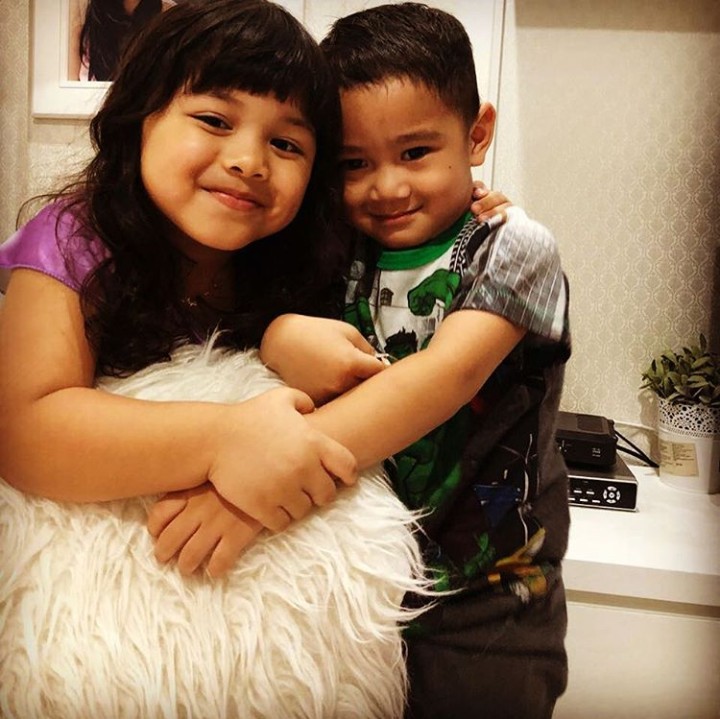 <p>Akur banget sama salah satu sepupunya, Caca. (Foto: Instagram @raffinagita1717)</p>