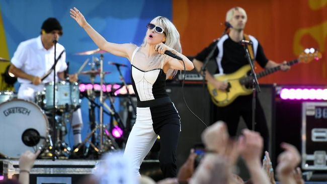 Setelah dibatalkan pada Februari lalu, Paramore akhirnya kembali dan benar-benar akan konser di Indonesia pada Sabtu (25/8) mendatang.