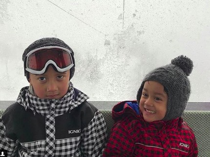Gantengnya Kana dan Magali, Anak Marcella Zalianty dan Ananda Mikola