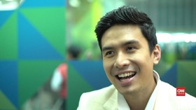 VIDEO: Christian Bautista Terjebak 'The Way You Look at Me'