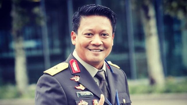 The figure of a police general who was sent a message by a woman asking for a proposal & Rp 30 million in money