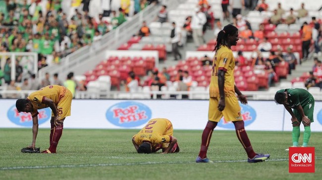Pemilik Sriwijaya FC Muddai Madang mengatakan bakal menjual saham mayoritas miliknya kepada para pihak yang berminat mengelola klub tersebut.