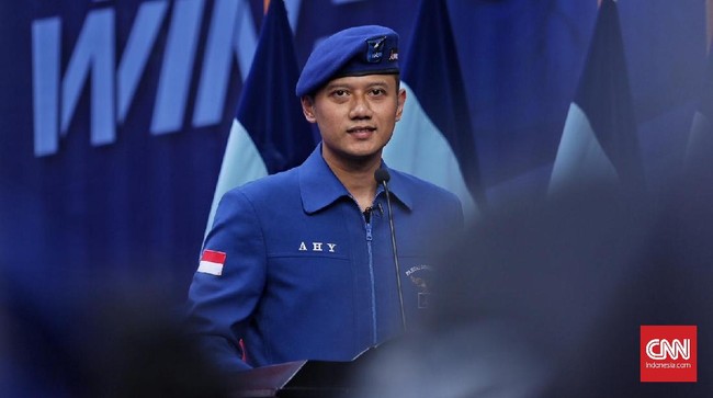 Ketua Umum Partai Demokrat Agus Harimurti Yudhoyono (AHY) menanggap Kongres Luar Biasa tidak memiliki dasar hukum.