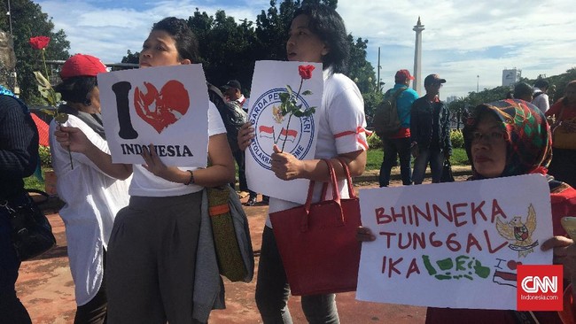 Survei PPIM UIN Jakarta menemukan mayoritas atau lebih dari 50 persen guru Muslim di Indonesia memiliki opini intoleran yang tinggi.