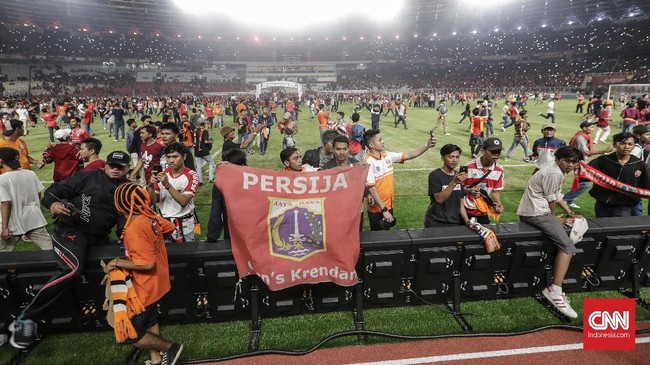 Direktur Utama Pusat Pengelola Kompleks Gelora Bung Karno (PPK GBK), Winarto, memaklumi aksi suporter terkait kerusakan sejumlah fasilitas di kawasan GBK.