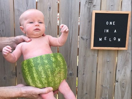 Kreatif! Saat Aneka Makanan Jadi 'Kostum' Bayi