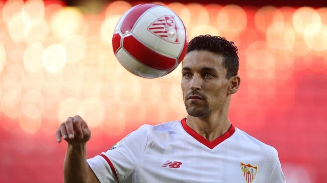Winger Sevilla, Jesus Navas, yakin timnya bisa menyingkirkan Manchester United di babak 16 besar Liga Champions.