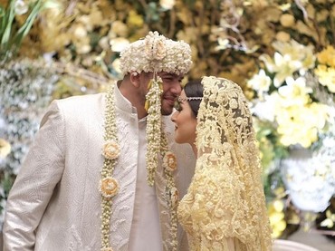 img-title Kini Digoyang Isu Cerai, Ingat Lagi Rangkaian Pernikahan Mewah Tasya Farasya & Ahmad Assegaf