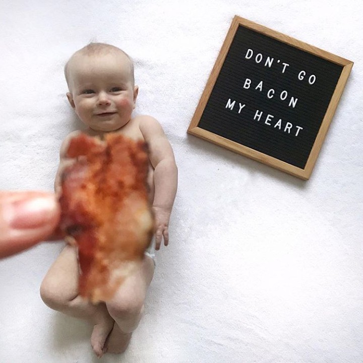<p>Yang ini pakai bacon. Kreatif ya, Bun? Ini semua adalah ide dari ibunda si bayi, Jennifer Atkinson dari Calgary, Canada. (Foto: Instagram Jennifer Atkinson)</p>