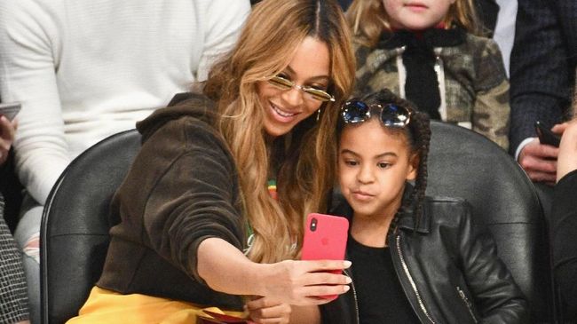 Kemenangan Beyonce dalam Grammy Awards 2021 berkat video musik Brown Skin Girl juga menjadi capaian bagi putri sulungnya, Blue Ivy.