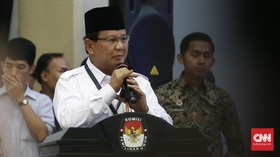 Prabowo yang Tak Kunjung Mendeklarasikan Capres