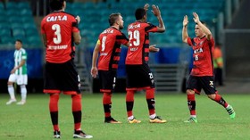 Sembilan Kartu Merah, Derby di Brasil Dihentikan