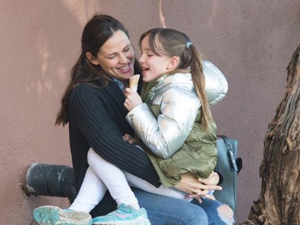 Curhatan Jennifer Garner tentang Suka Duka Jadi Seorang Ibu