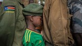 FOTO: Masa Kanak-kanak yang Direnggut Perang Lebih dari 300 tentara anak-anak dibebaskan di Yambio, wilayah yang tercabik perang di Sudan Selatan.