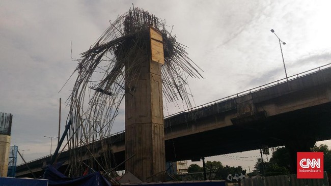 YLKI menyebut pengerjaan proyek infrastruktur dilakukan seperti sopir angkot mengejar setoran yang tidak mengutamakan faktor keselamatan.