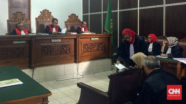 Asma Dewi menilai apa yang dituduhkan kepadanya tidak terbukti. Ia akan mendengarkan vonis hakim, Kamis petang di PN jakarta Selatan.