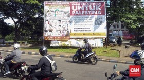 Spanduk Sambut Kepulangan Rizieq Shihab Bertebaran di Jalanan
