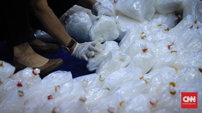 Deputi Rehabilitasi BNN menjelaskan faktor-faktor yang membuka peluang mantan pasien rehablitasi kembali menjadi pemakai narkoba, salah satunya akibat genetika.