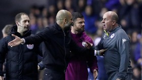 ManCity Tersingkir, Guardiola Ribut dengan Manajer Wigan