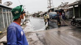 Mobil Pembersih Diterjunkan Bersihkan Debu Erupsi Sinabung