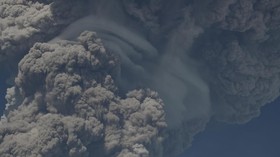 Abu Vulkanik Erupsi Gunung Sinabung Bisa Sebabkan ISPA
