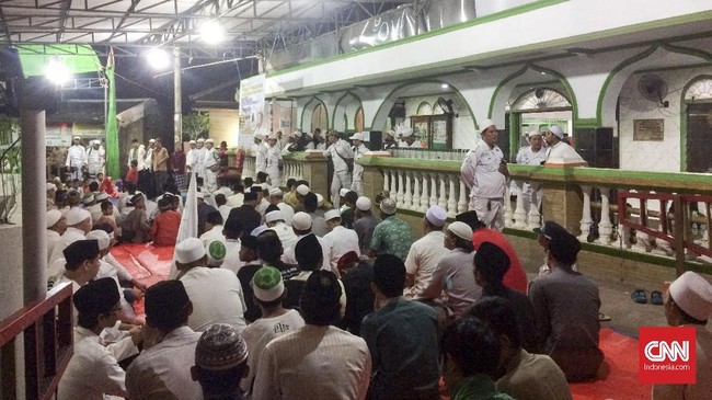 Pendukung Rizieq Shihab sudah menyiapkan sejumlah agenda menyambut kepulangan ulama mereka dari Arab Saudi, berikut rute dan agenda tersebut. 
