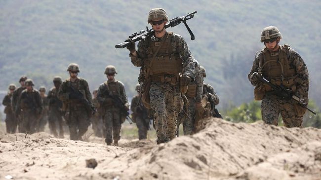 Marinir AS Tewas Saat Latihan Militer di Australia Kopral Muda Hans Sandoval-Pereyra mengalami kecelakaan saat mengemudikan kendaraan dalam latihan militer di Darwin, Australia.