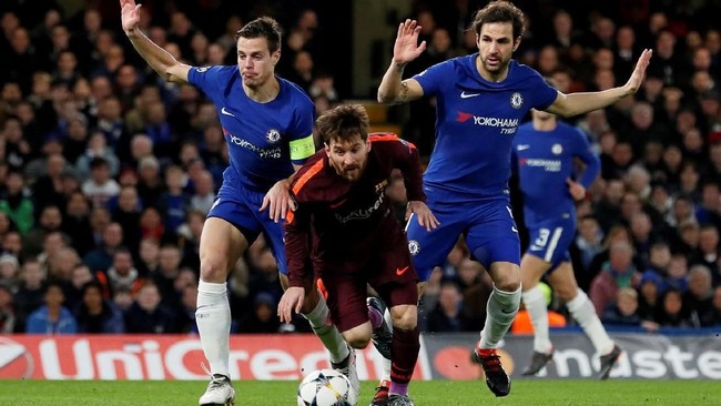 Barcelona punya peluang besar untuk lolos ke babak selanjutnya di Liga Champions bila berhasil menahan imbang lawan dengan skor 1-1 di partai tandang.