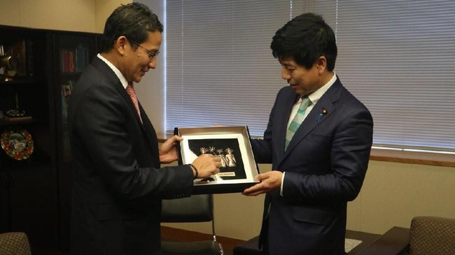 Sandiaga menyebut bahwa Pemerintah Jepang tertarik untuk kembali bekerja sama dalam proyek pembangunan mass rapid transit (MRT) Jakarta pada fase berikutnya.