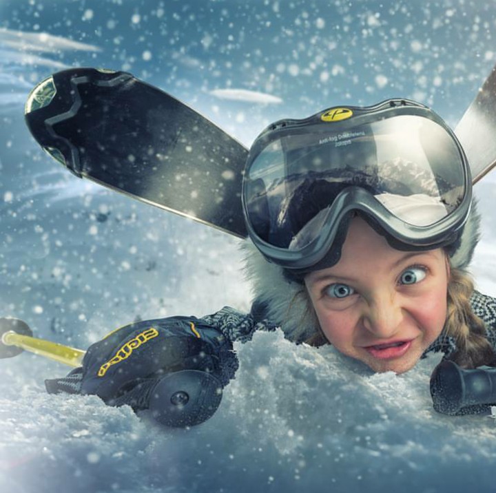 Nggak heran ya, Bun, foto anak-anaknya juga ia manipulasi dengan epik. (Foto: Instagram/john_wilhelm_is_a_photoholic)