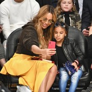 5 Tampilan Glamor Blue Ivy Carter Putri dari Beyonce dan Jay-Z! Harga Bajunya Bikin Geleng-geleng Kepala