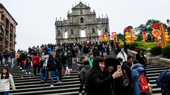 Pemerintah Kota Macau menggelar pemeriksaan massal Covid-19 bagi seluruh penduduk setelah mendeteksi empat kasus infeksi baru.