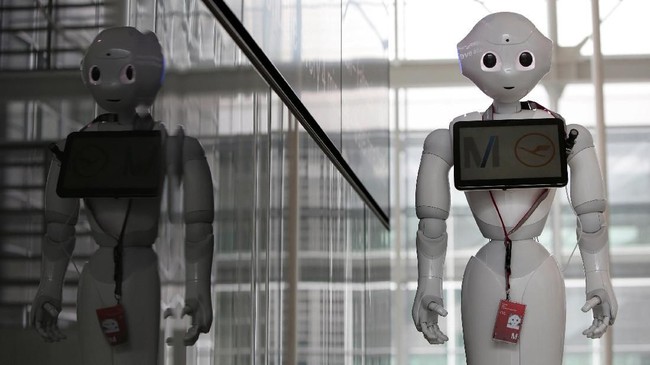 FOTO: Robot Humanoid 'Mondar-mandir' di Bandara Munich