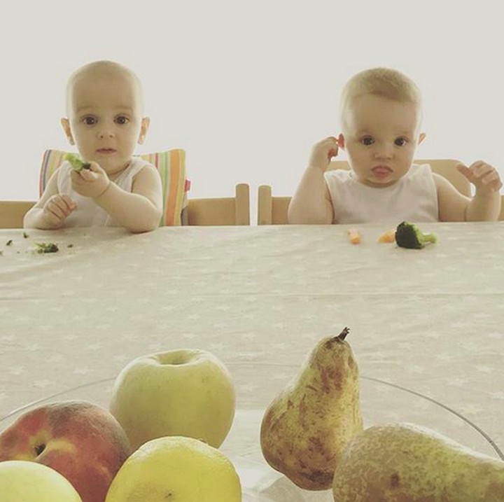 <p>Hayo tebak, Bun. Apa yang ada di pikiran dua anak ini? (Foto: Instagram/ @hboada)  </p>