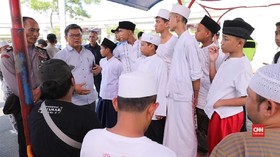 VIDEO: Rizieq Batal Pulang, Warga Terlanjur ke Bandara