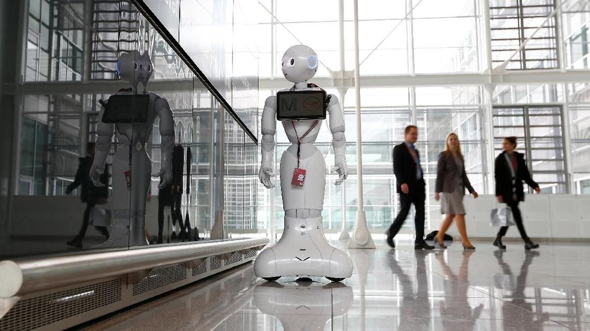 FOTO: Robot Humanoid 'Mondar-mandir' di Bandara Munich